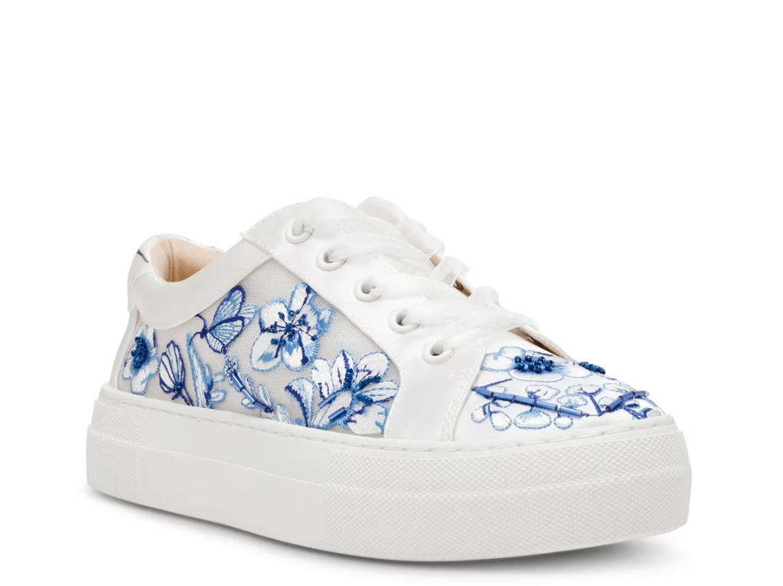 Betsey Johnson Wanda Platform Sneaker  *Pre Orden*
