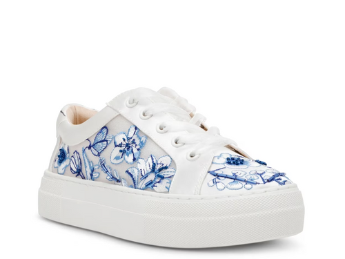 Betsey Johnson Wanda Platform Sneaker  *Pre Orden*