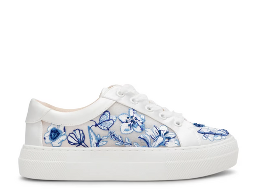 Betsey Johnson Wanda Platform Sneaker  *Pre Orden*