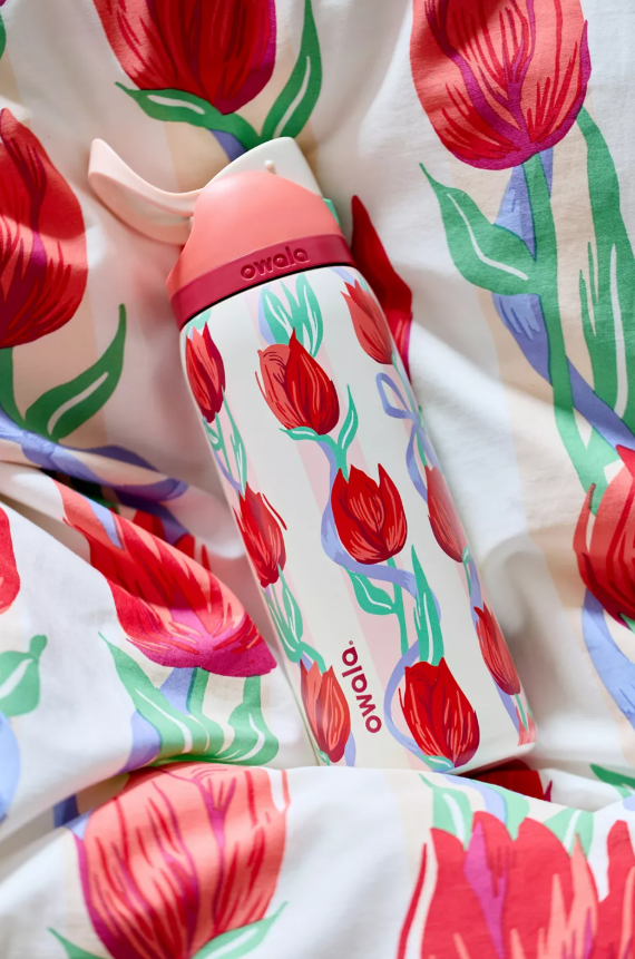 Owala UO Exclusive FreeSip 32 oz Water Bottle *Pre Orden*
